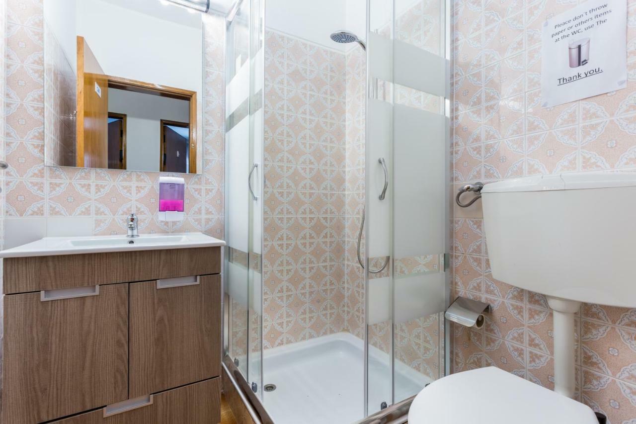 Safari Beach Guest House Lagos Luaran gambar